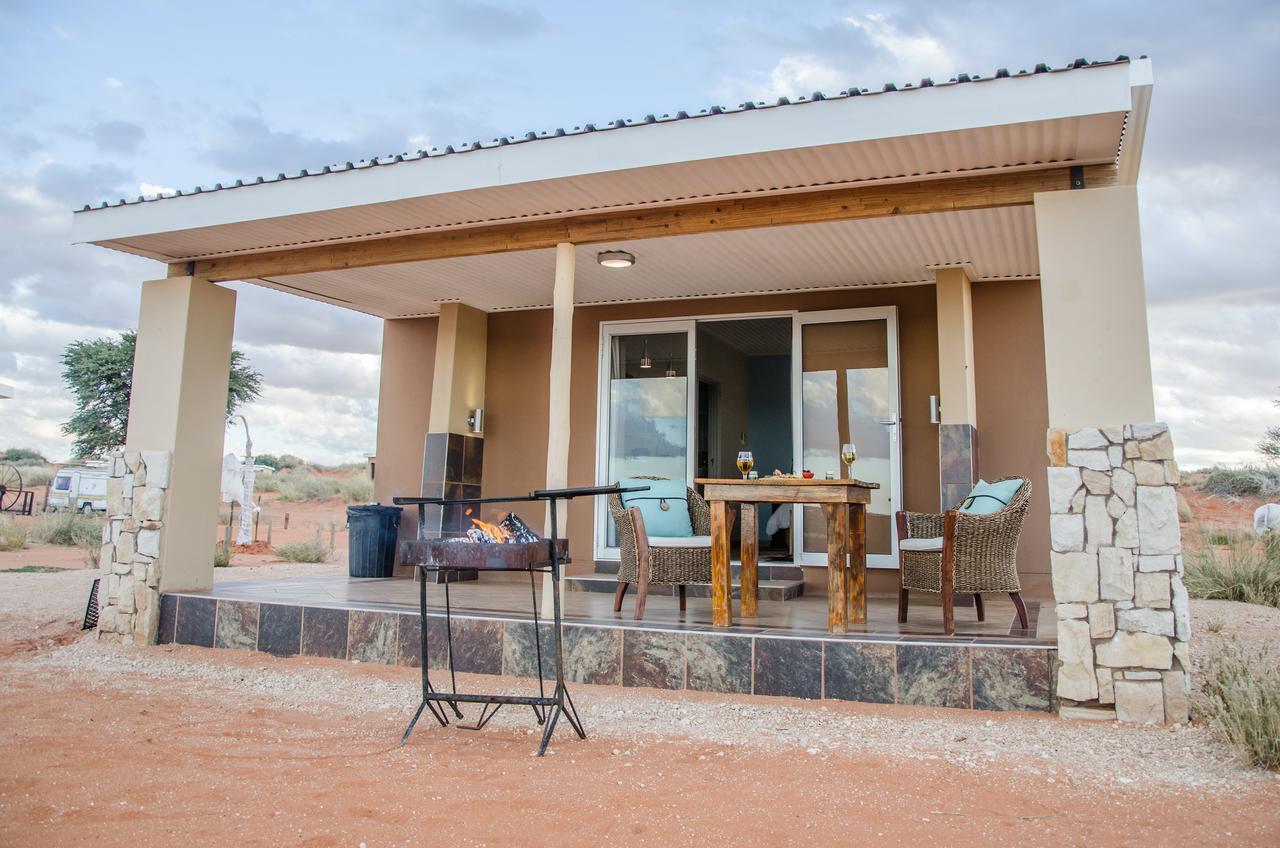 Kgalagadi Lodge Askham Экстерьер фото