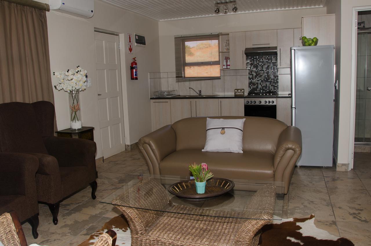 Kgalagadi Lodge Askham Экстерьер фото
