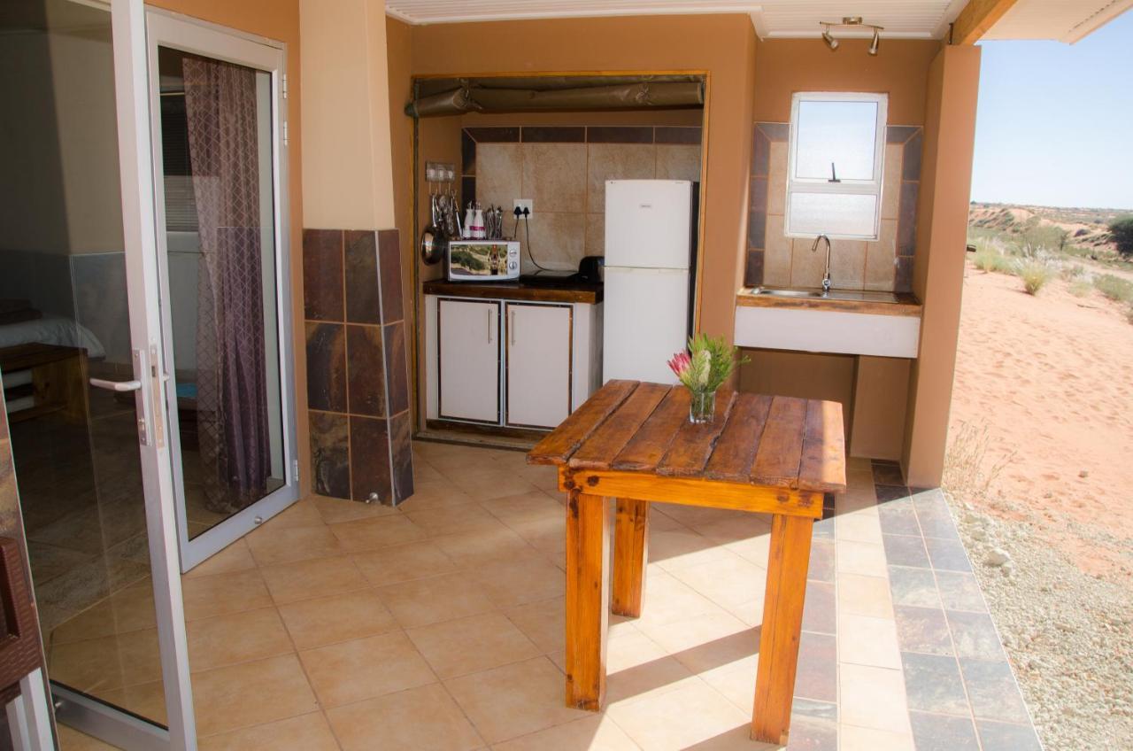 Kgalagadi Lodge Askham Экстерьер фото